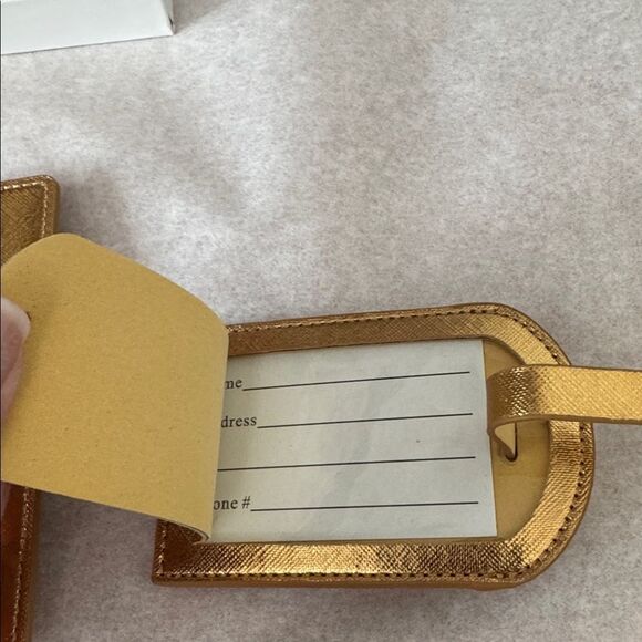 Elton John Gold Passport Holder Luggage Tag Travel Set - Picture 6 of 7